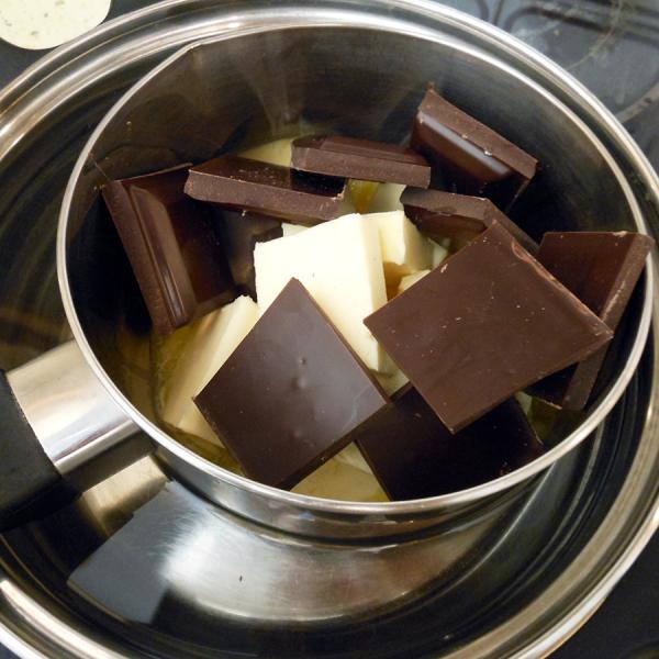 Cómo hacer turrón de chocolate crujiente - Paso 2