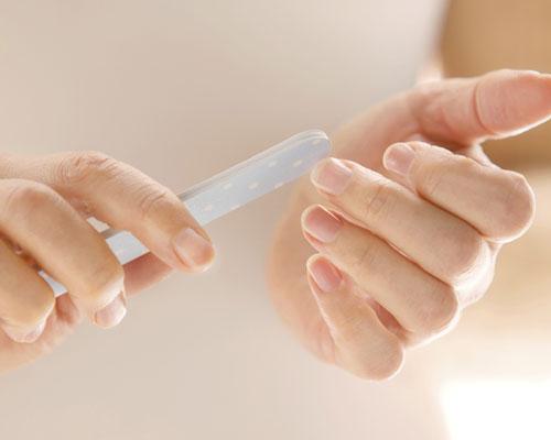 Cómo cuidar las uñas quebradizas