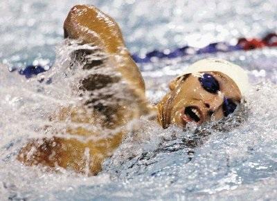 Cómo respirar al nadar - Paso 1