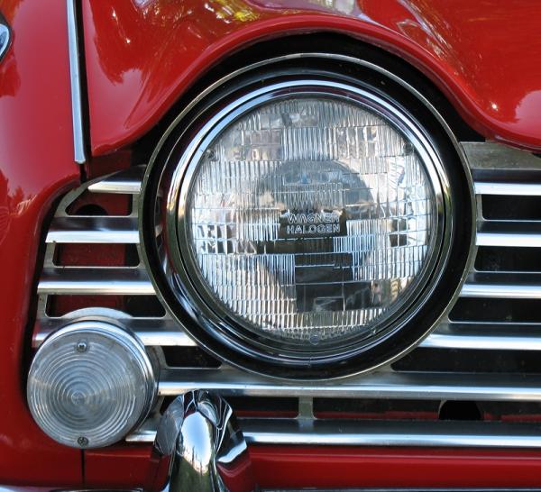 Cómo alinear los faros del coche