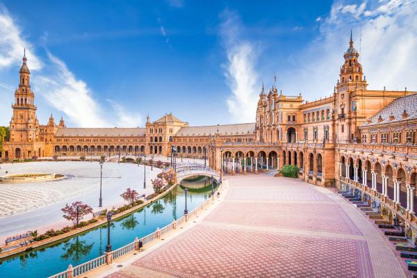 ¿Dónde viajar en España en enero? Descubre estos lugares con encanto - Sevilla