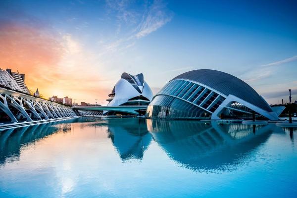 ¿Dónde viajar en España en enero? Descubre estos lugares con encanto - Valencia