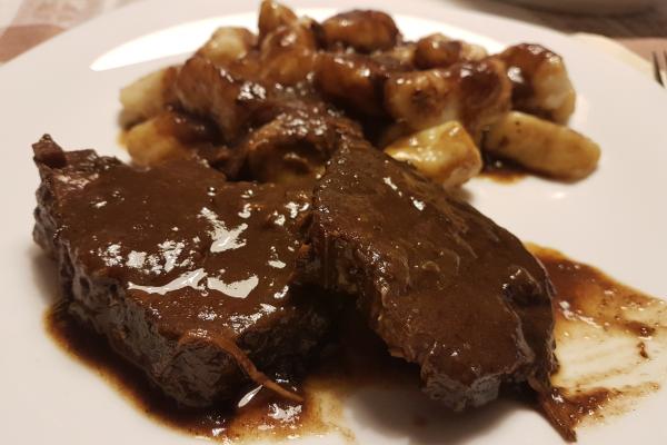 Comida típica de Croacia: descubre los platos más típicos - Pasticada dalmatina