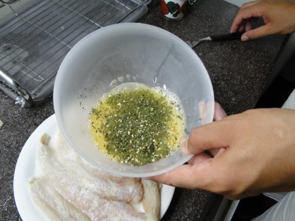 Cómo hacer milanesas de merluza - Paso 2