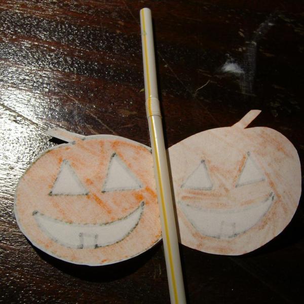 Cómo hacer pajitas para Halloween - Paso 4