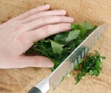 Cómo hacer salsa de tomate y albahaca - Paso 4