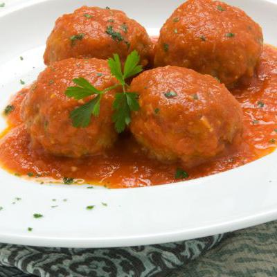 Cómo se dice albóndiga o almóndiga - Albóndiga