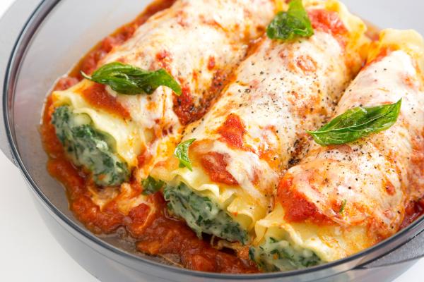 Canelones de espinacas y ricotta, una receta italiana fácil y riquísima