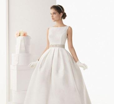 Cómo elegir el escote del vestido de novia - Paso 3