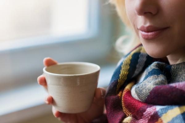 5 métodos naturales para ayudarte a quedar embarazada - Toma algo caliente antes del sexo