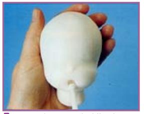 Cómo hacer una cabeza de porcelana fria - Paso 9