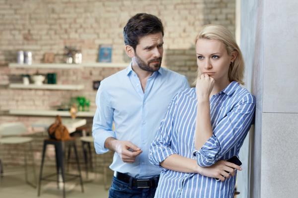 Fleabagging o enamorarte de la persona equivocada: conoce las causas y cómo superarlo