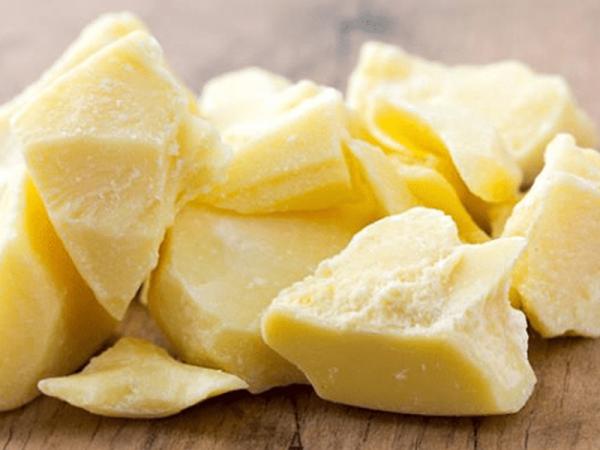 Estrías en hombres: por qué salen y cómo quitarlas - Manteca de cacao para las estrías en hombres