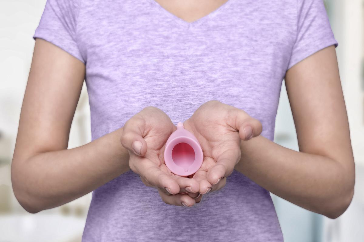 Cómo sacar la copa menstrual sin dolor