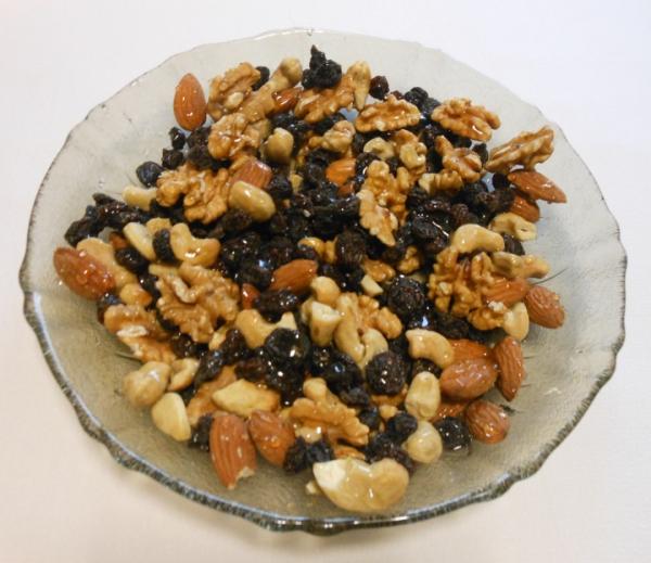 Cómo hacer tarta de frutos secos con pasas y miel - Paso 1