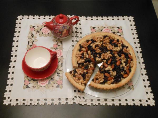 Cómo hacer tarta de frutos secos con pasas y miel - Paso 7