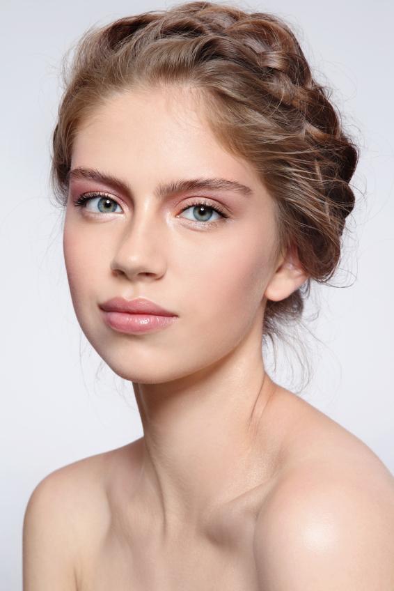 Peinados para disimular las orejas