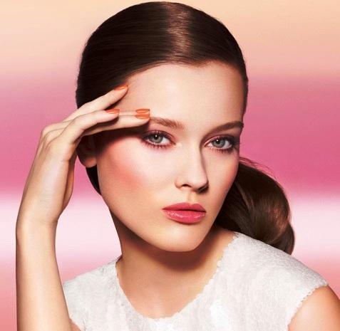 Cómo aplicar el colorete en crema