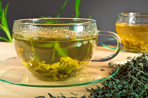 Remedios caseros para un vientre plano - Té verde para adelgazar y depurar el cuerpo