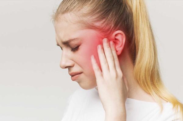 Por qué se me calientan las orejas - Otitis