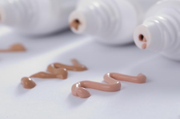 ¿El maquillaje protege del sol? - ¿El maquillaje consigue protegernos del sol? 