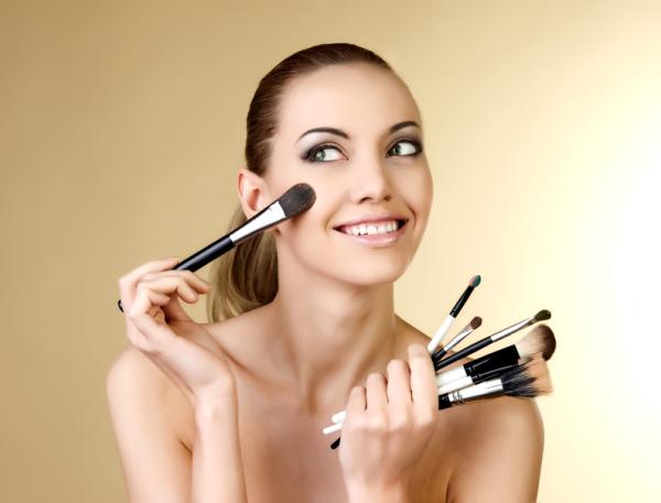 ¿El maquillaje protege del sol?