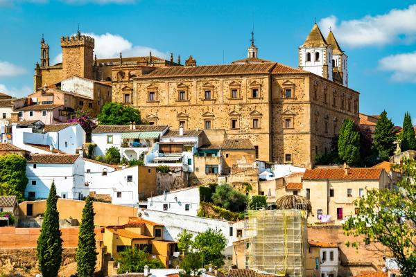 Dónde viajar en España en noviembre: guía con los mejores destinos - Cáceres
