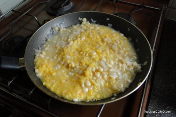 Cómo hacer tarta de choclo - Paso 2