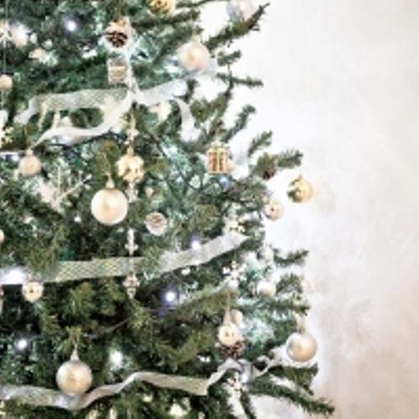 Bolas Y Decoración Del árbol De Navidad