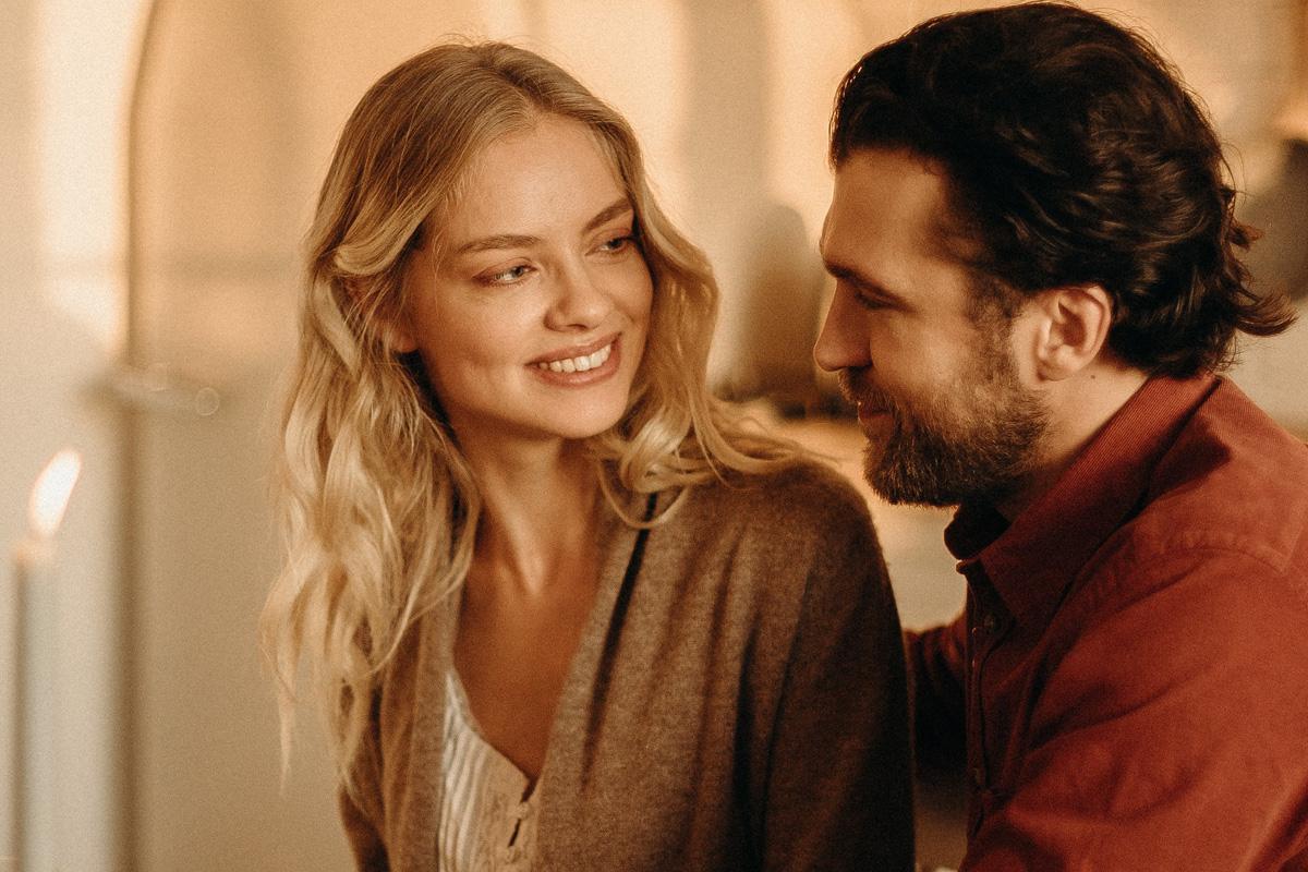 Cómo hacer que una mujer te busque