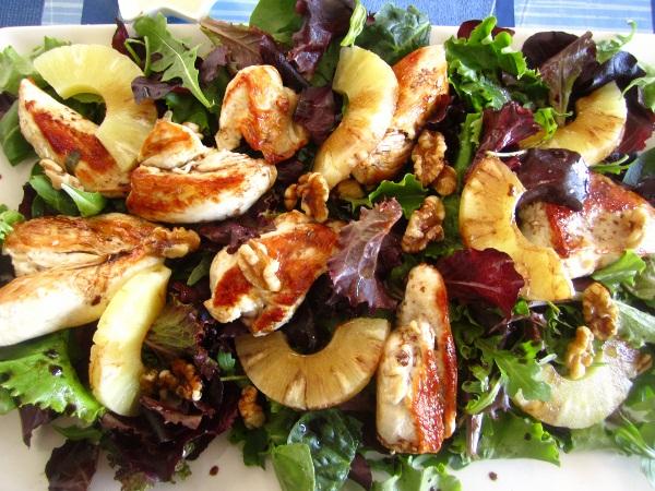 Cómo hacer una ensalada ligera - Ensalada de pollo y piña