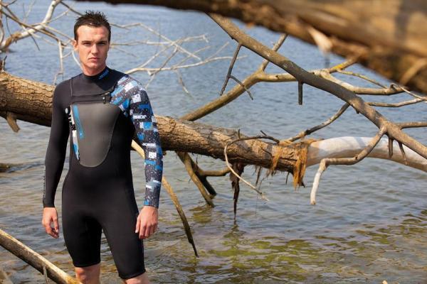 Qué elegir un neopreno o un traje seco