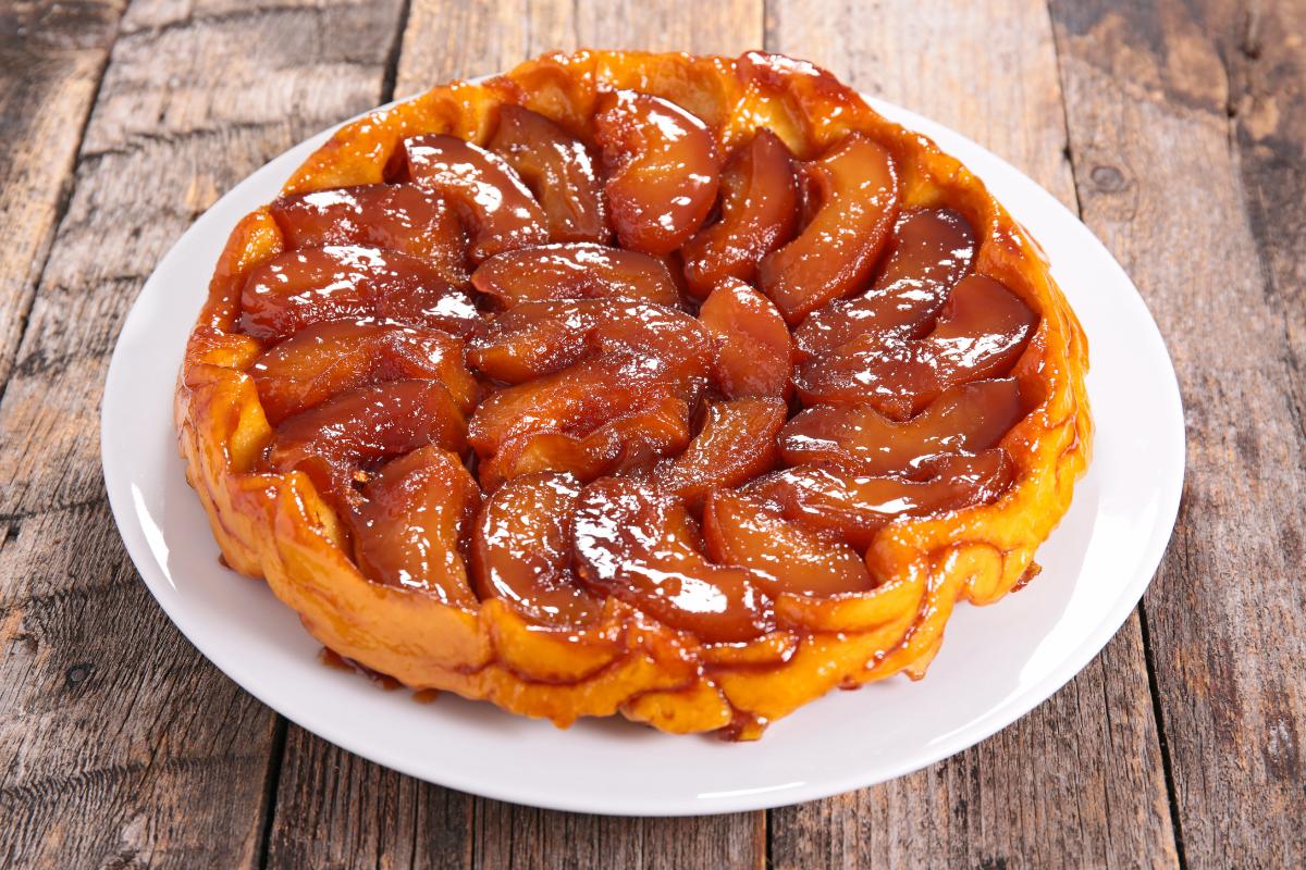 Cómo hacer una tarta tatin con hojaldre