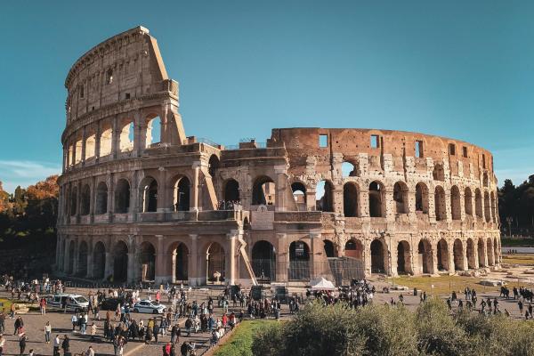Curiosidades del Coliseo Romano que quizás no conocías - ¿Quién construyó el Coliseo Romano?