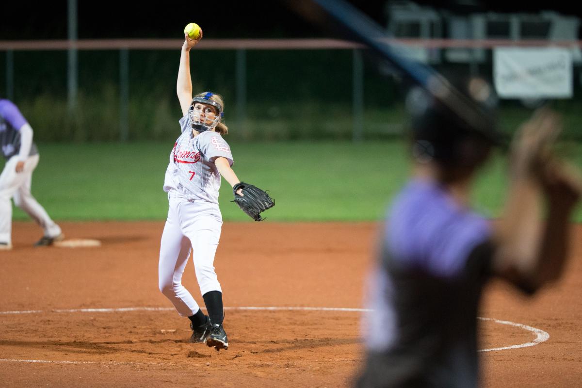 Qué es el softball, sus reglas y diferencias con el béisbol