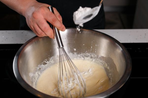 Cómo hacer una rosca de Pascua - Paso 1
