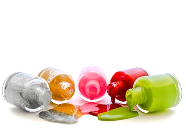 Cómo quitar el esmalte de uñas sin algodón - Paso 3