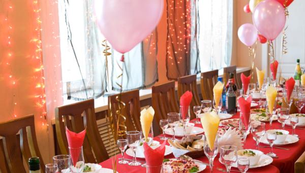 Cómo hacer una fiesta de bienvenida - Lugar