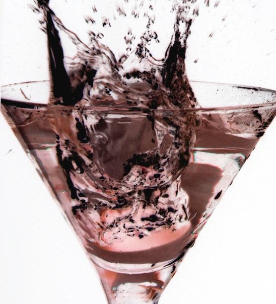 Cómo hacer un martini negro para Halloween