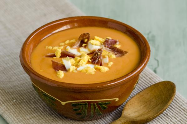 Ideas de cenas de verano - Salmorejo y ajoblanco