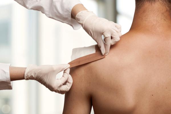 Cómo quitar el esparadrapo sin hacer daño