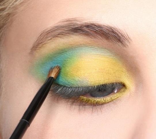 Cómo maquillarse en tonos pasteles - Paso 5