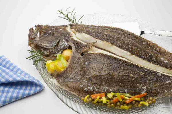 Cómo hacer filetes de rodaballo al horno