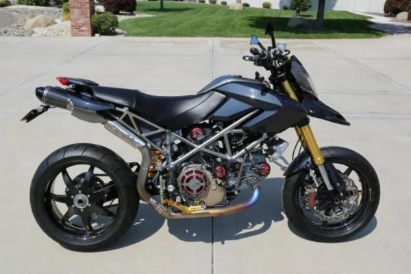 Las motos más caras del mundo: descubre su precio - NCR Leggera 1200 Titanium Special