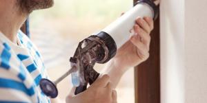 Cómo cambiar la silicona de las ventanas