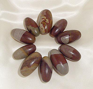 Cómo utilizar la piedra de Shiva Lingam