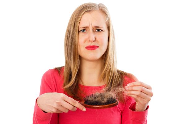 Remedios para la caspa y caída del cabello