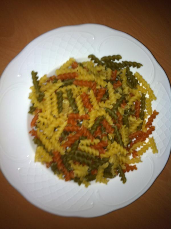 Cómo hacer una ensalada de pasta veraniega - Paso 2