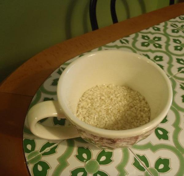 Cómo hacer bolas malabares con globos - Paso 1