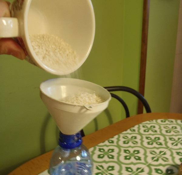 Cómo hacer bolas malabares con globos - Paso 2